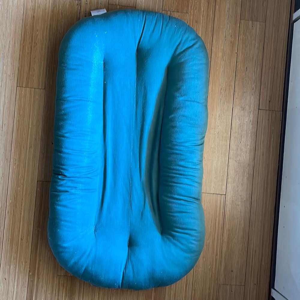 Snuggle Me Organic Toddler lounger